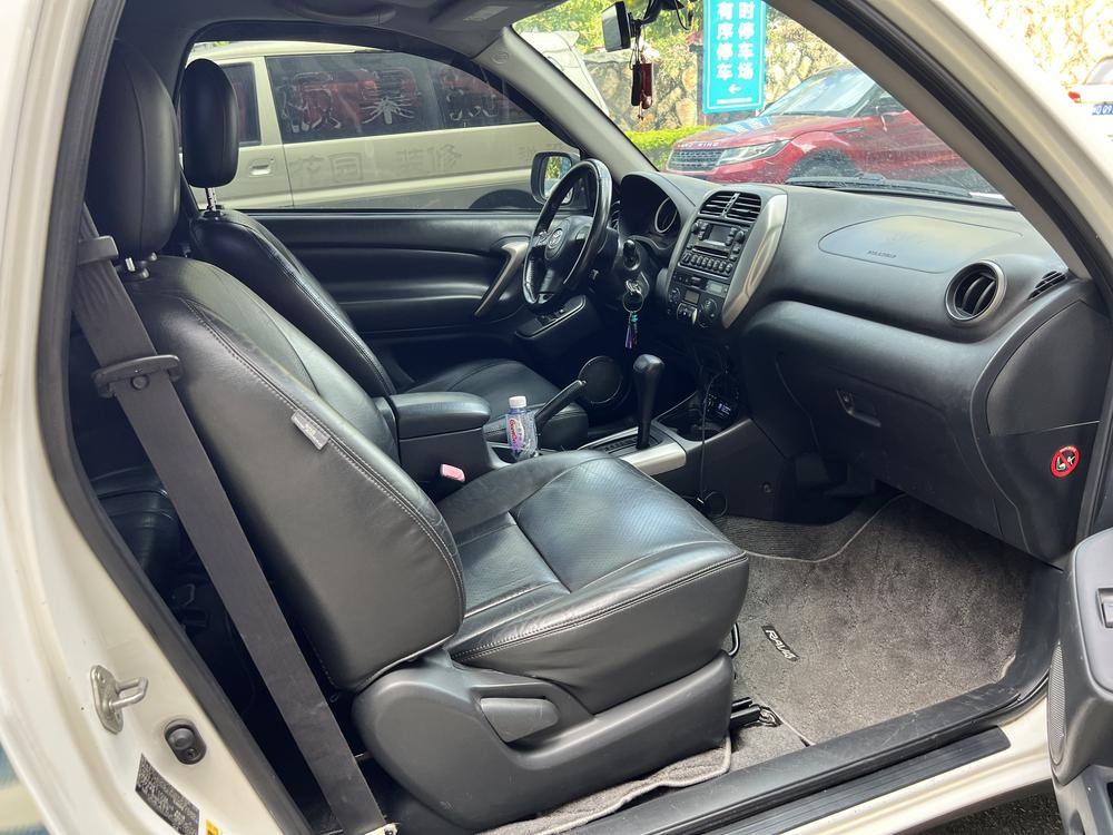 Toyota Toyota RAV4 (Import)