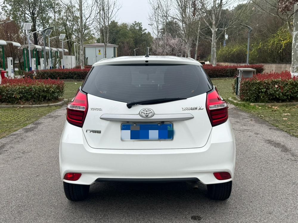 Toyota Yaris L Sedan