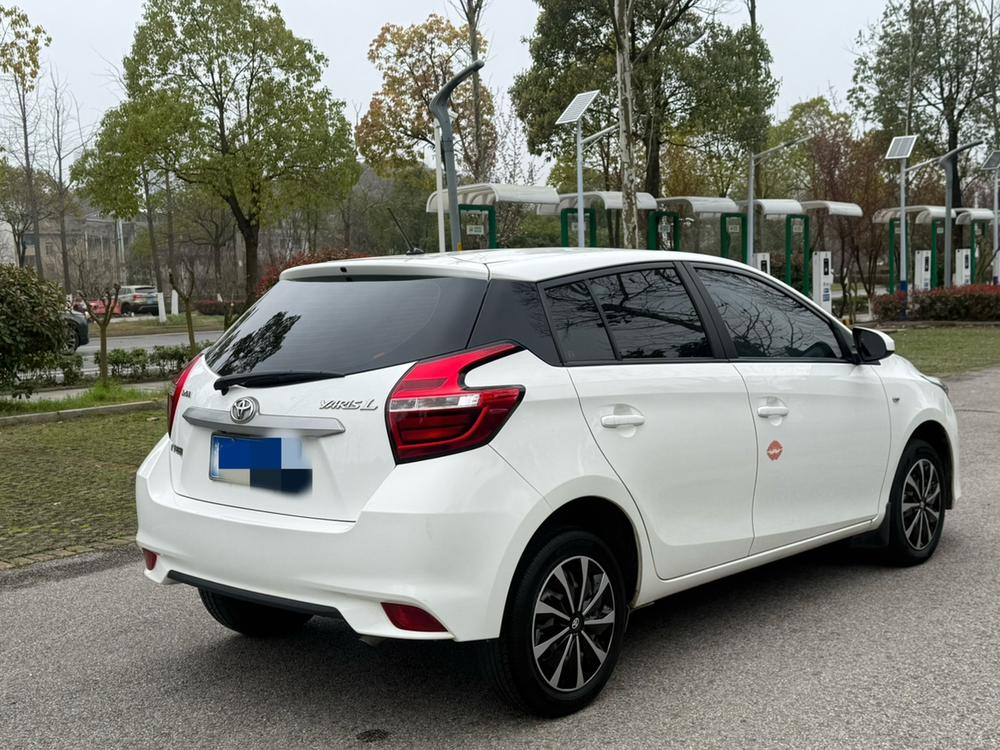 Toyota Yaris L Sedan