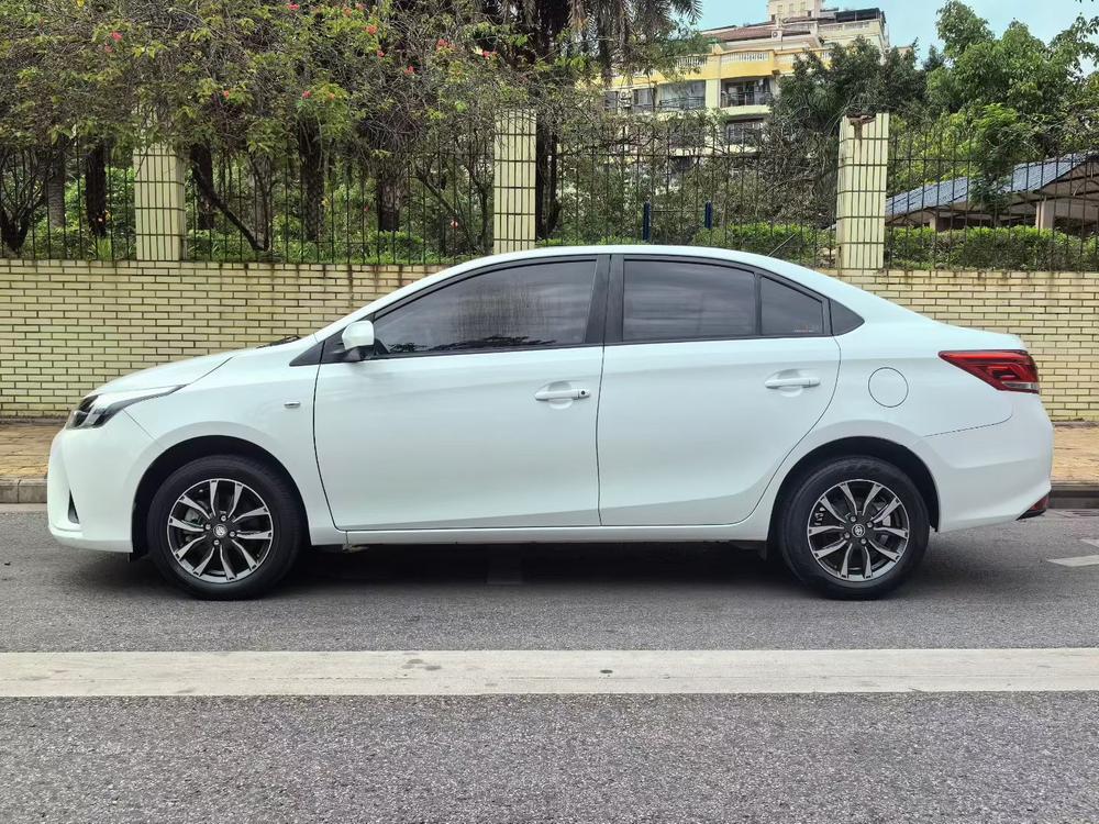 Toyota Yaris L Sedan