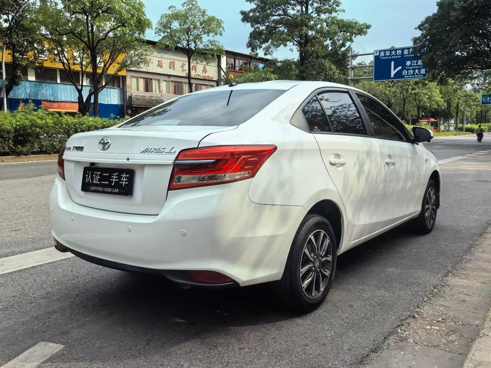 Toyota Yaris L Sedan
