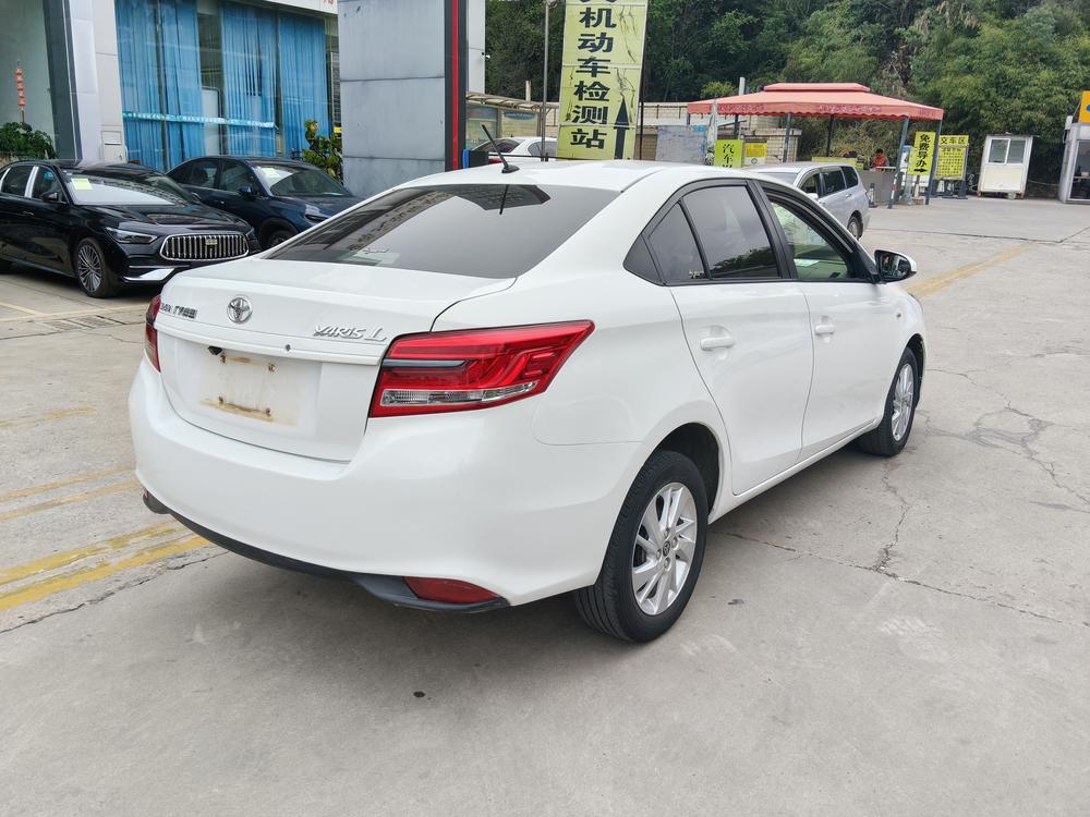 Toyota Yaris L Sedan