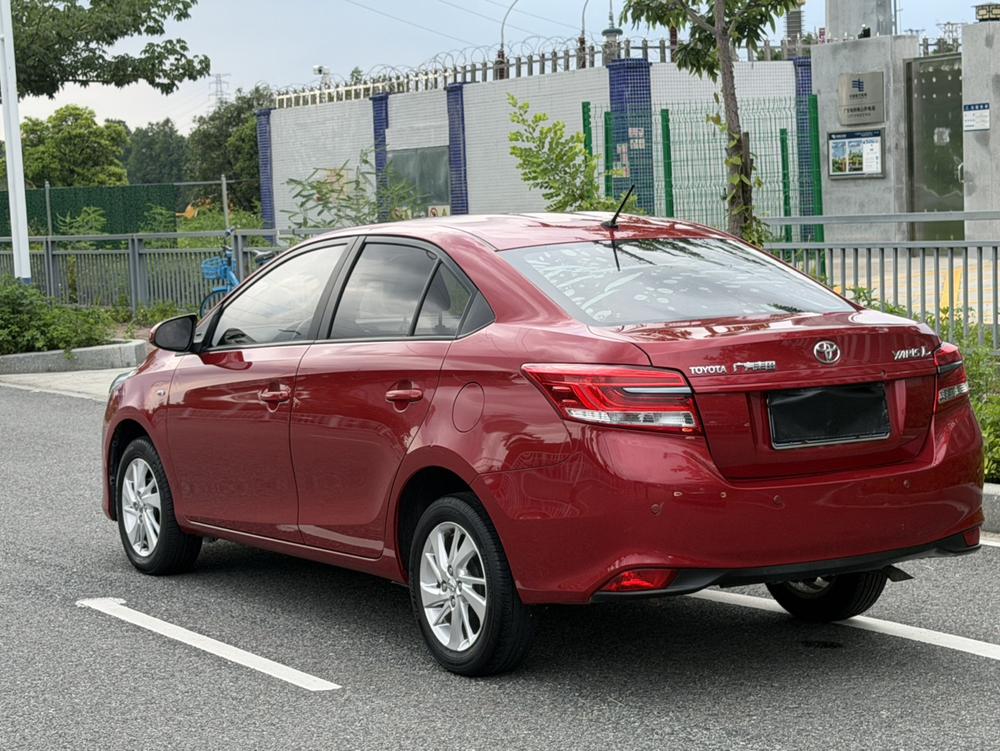 Toyota Yaris L Sedan