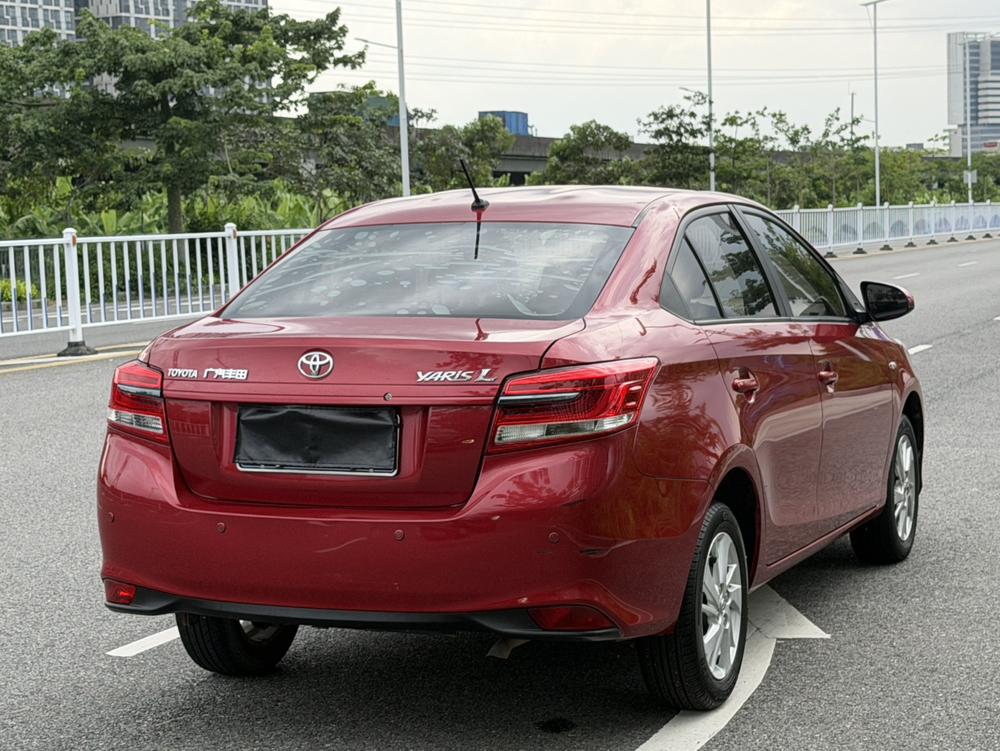 Toyota Yaris L Sedan