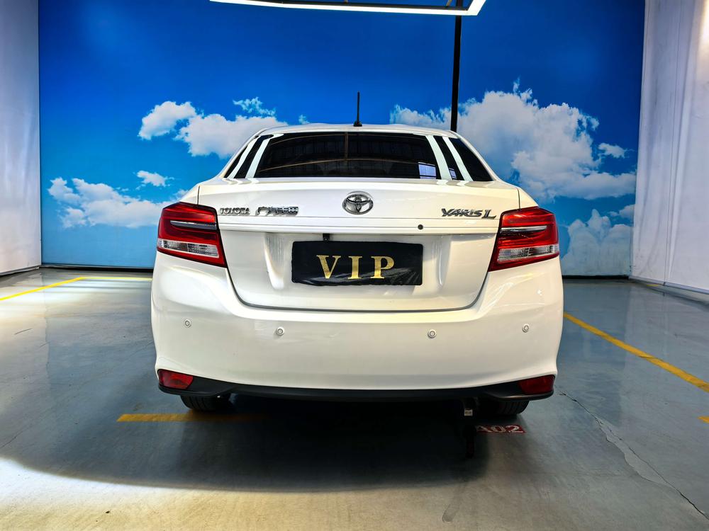 Toyota Yaris L Sedan
