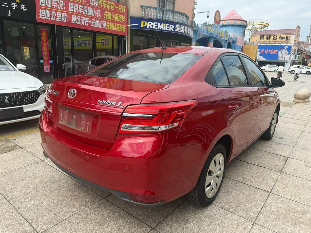 Toyota Yaris L Sedan