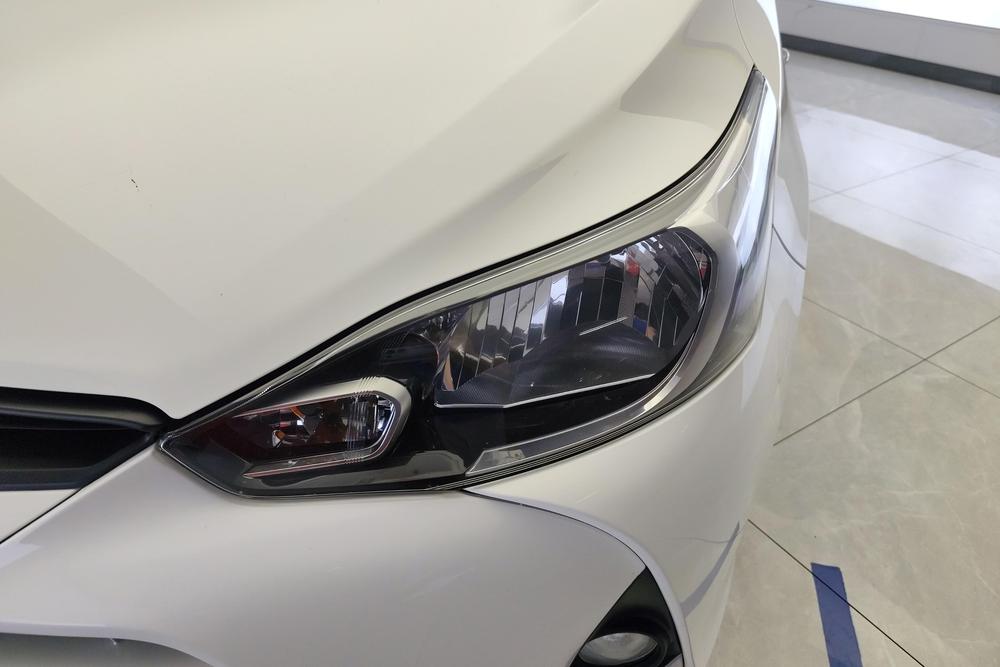 Toyota Yaris L Sedan