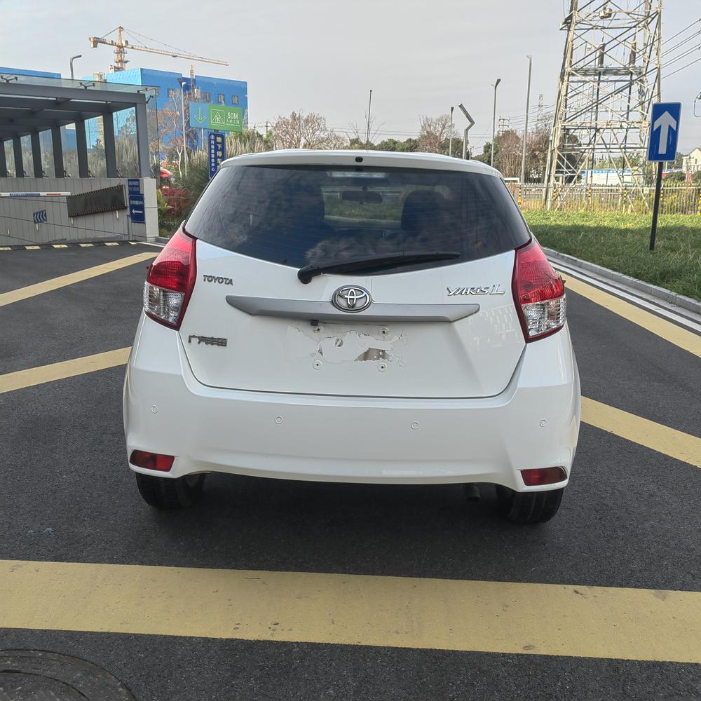 Toyota Yaris L