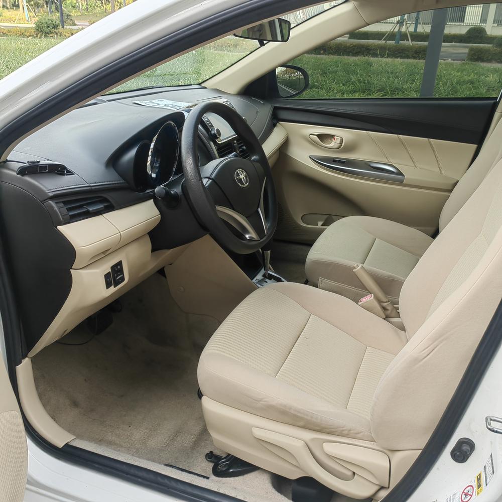 Toyota Yaris L