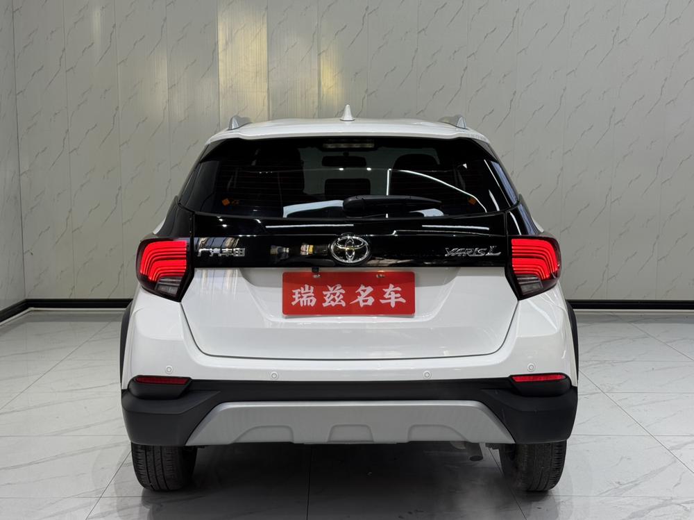 Toyota Yaris L
