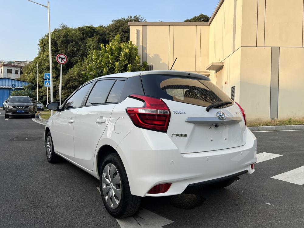 Toyota Yaris L
