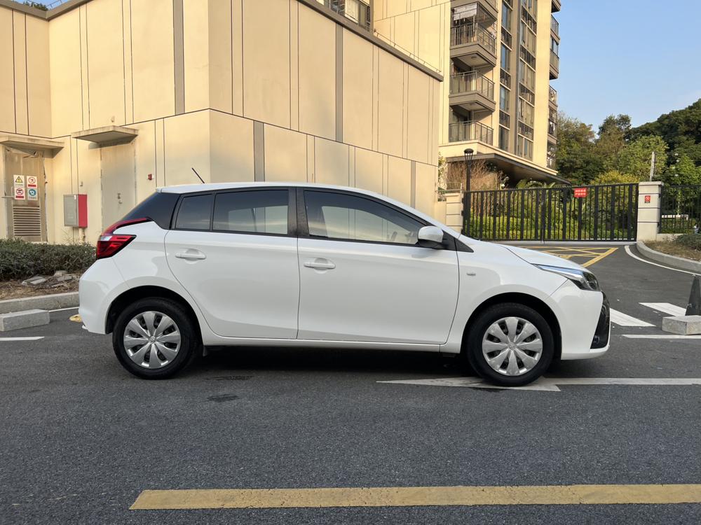 Toyota Yaris L