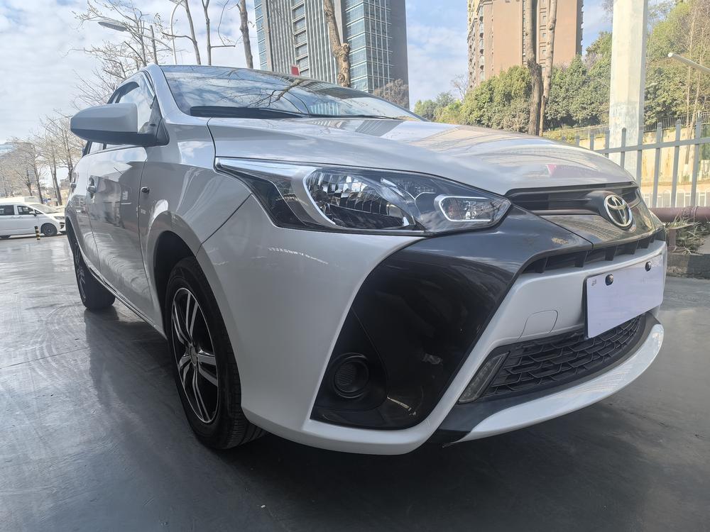 Toyota Yaris L