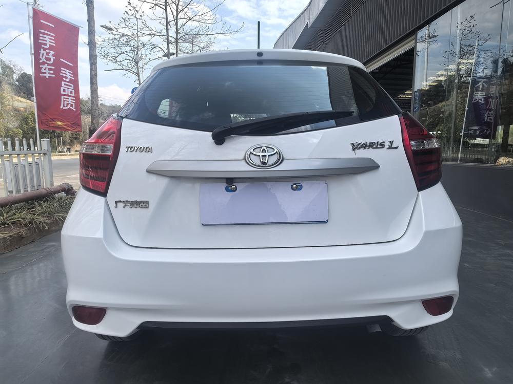 Toyota Yaris L