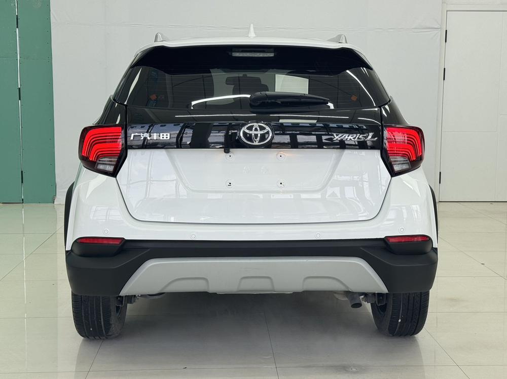 Toyota Yaris L