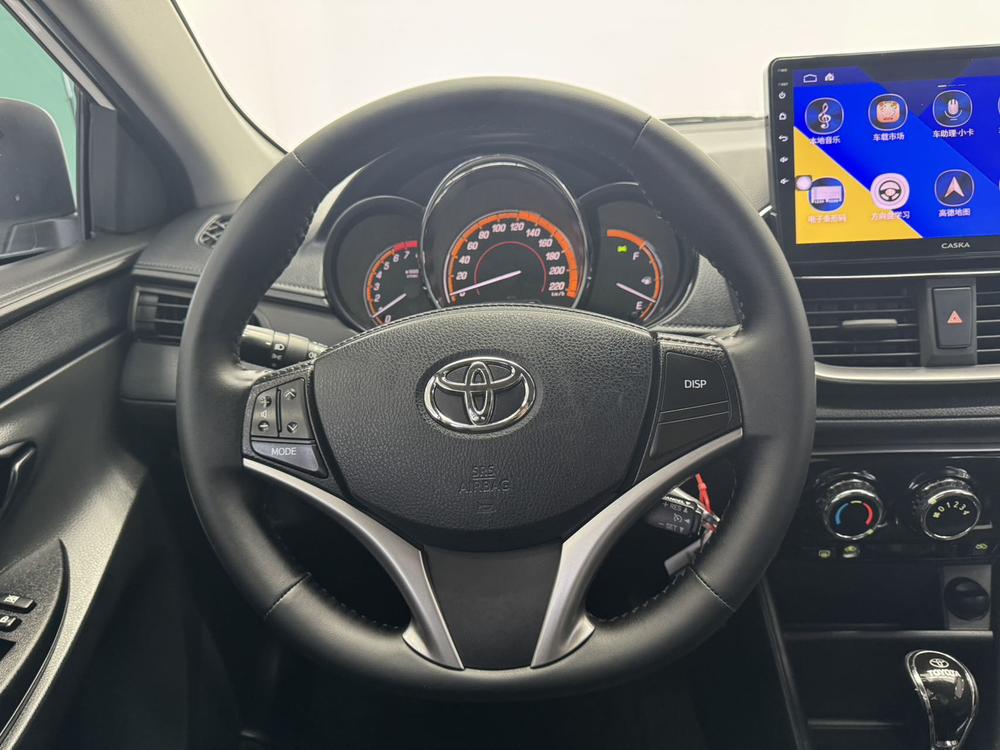 Toyota Yaris L