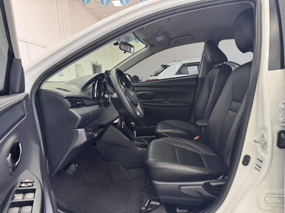 Toyota Yaris L
