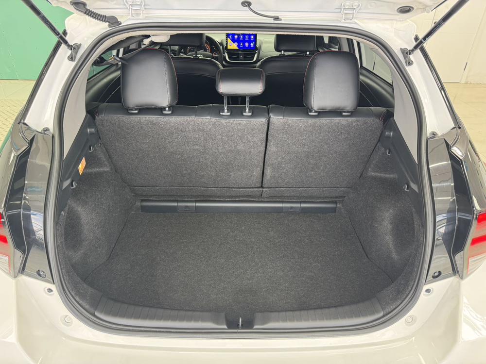 Toyota Yaris L