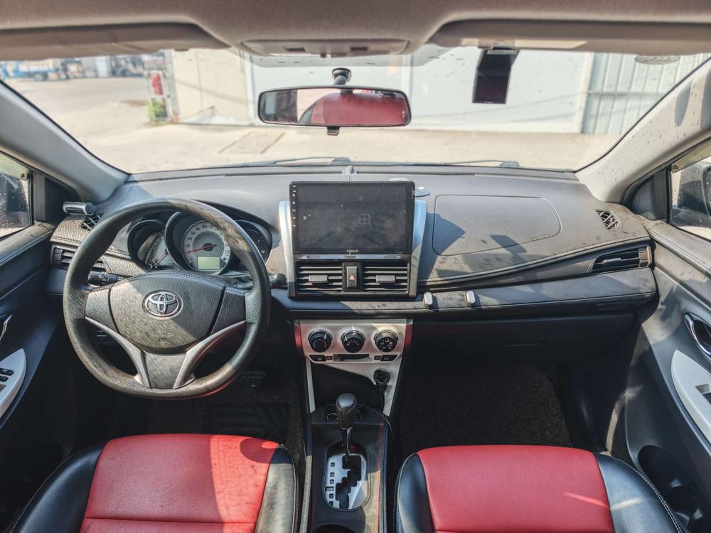 Toyota Yaris L
