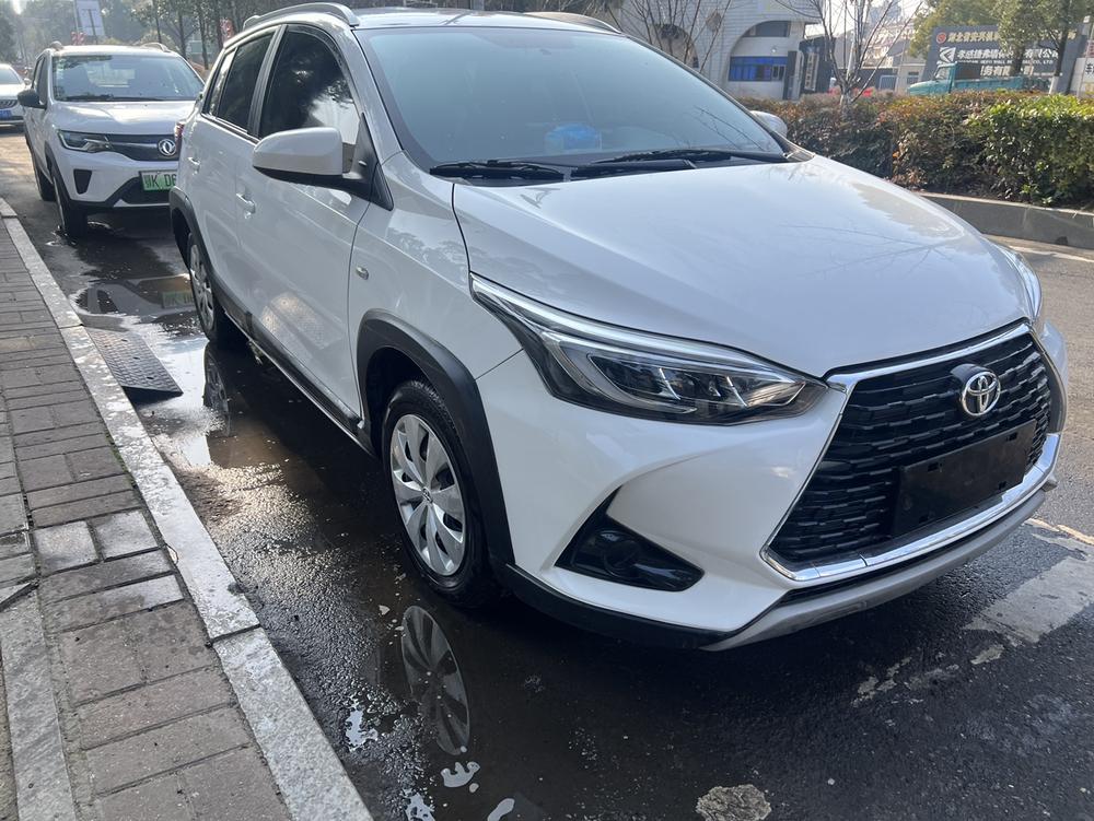 Toyota Yaris L
