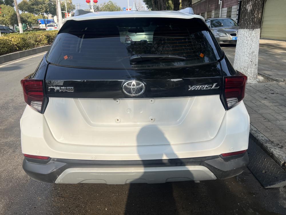Toyota Yaris L
