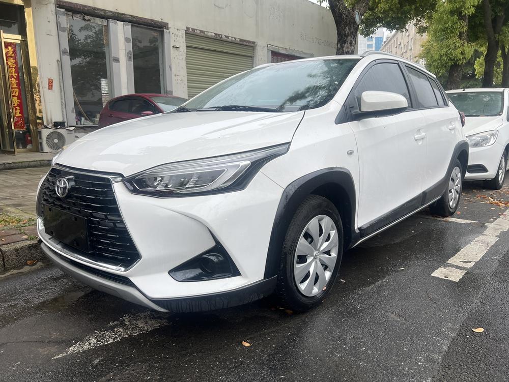 Toyota Yaris L
