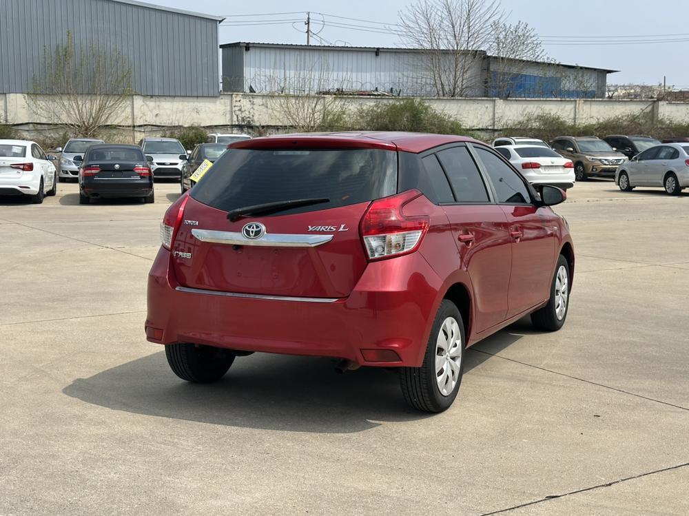 Toyota Yaris L