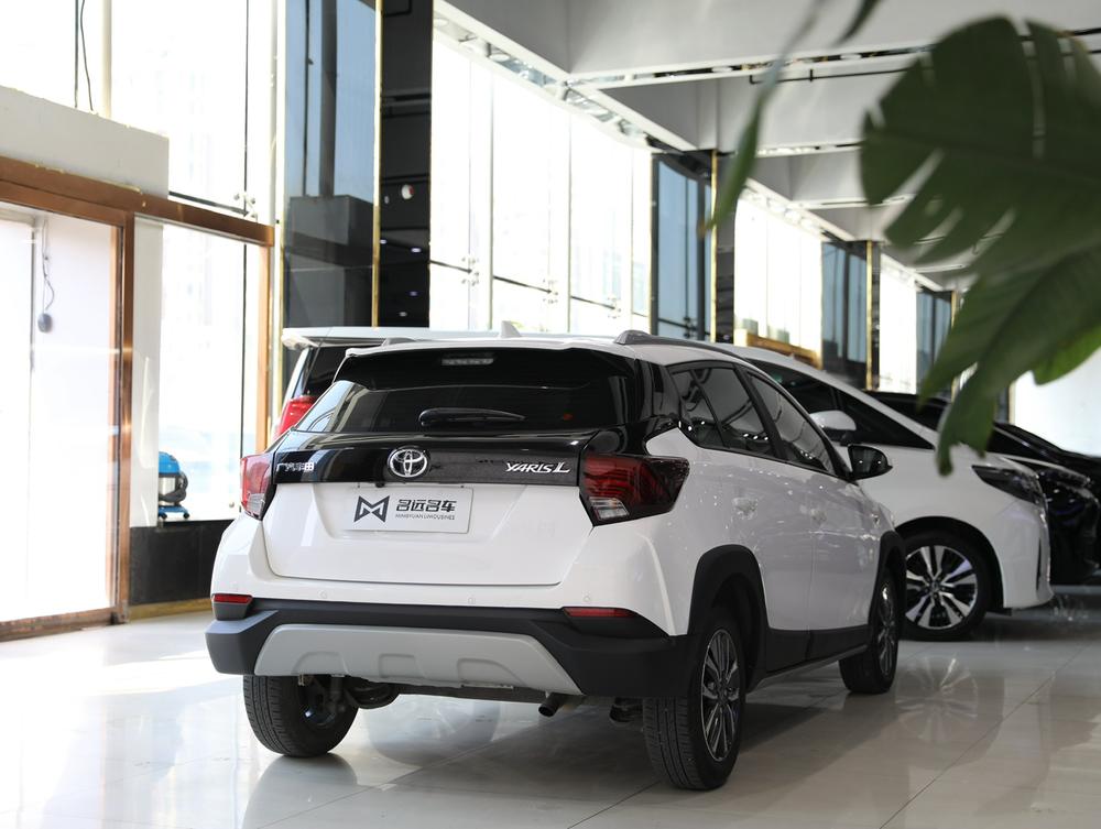 Toyota Yaris L