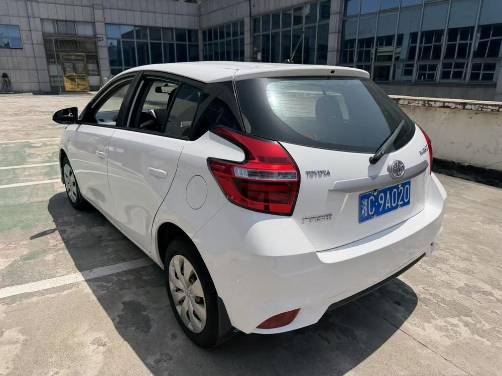 Toyota Yaris L