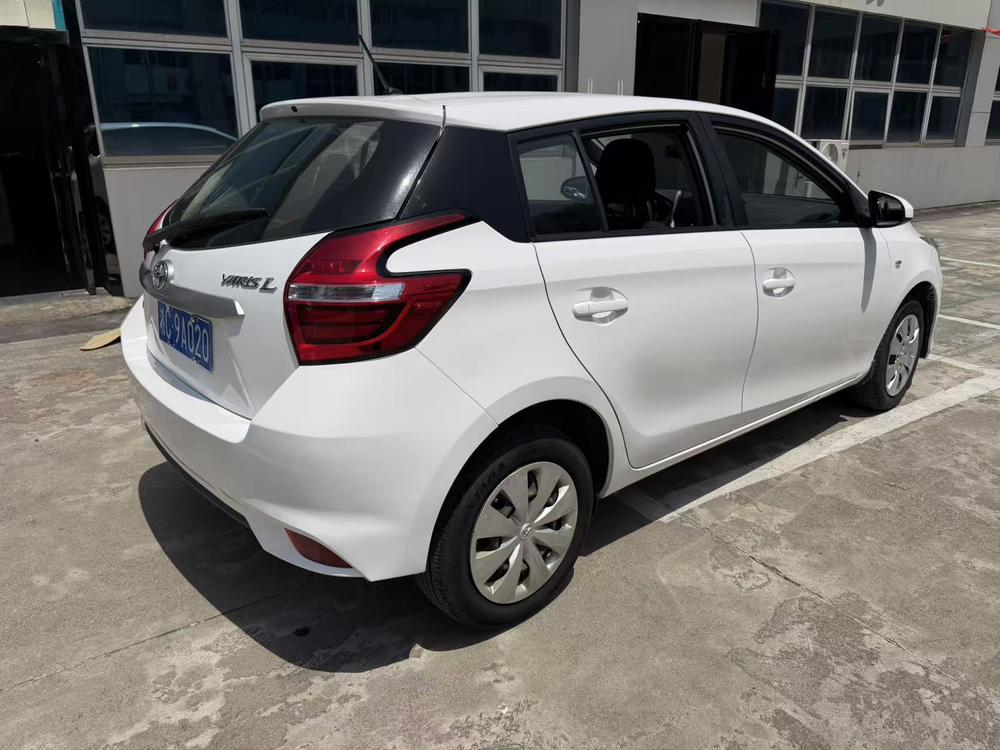 Toyota Yaris L
