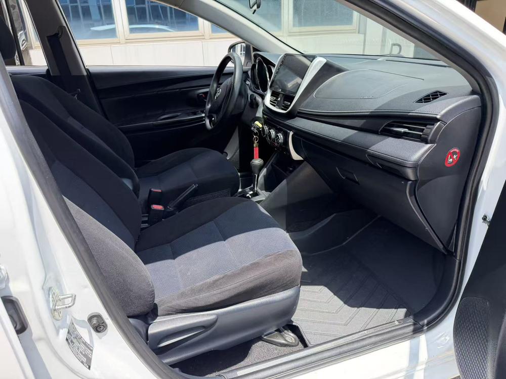 Toyota Yaris L
