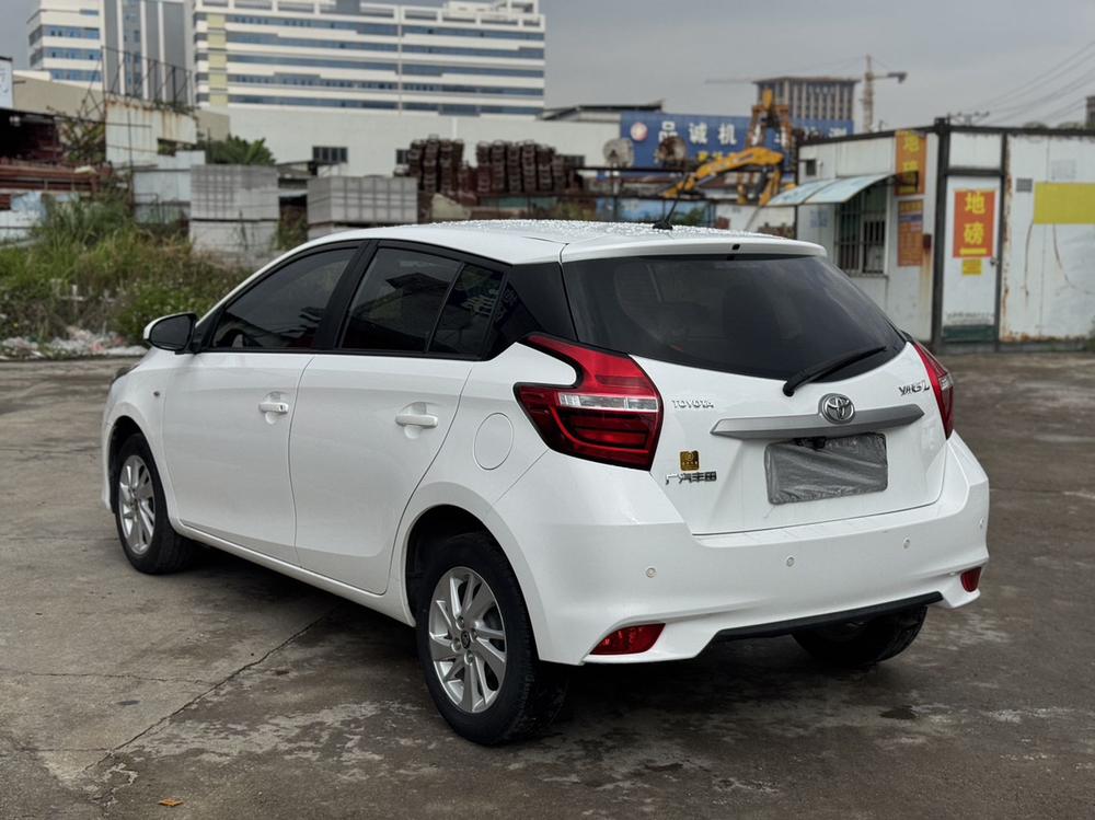 Toyota Yaris L