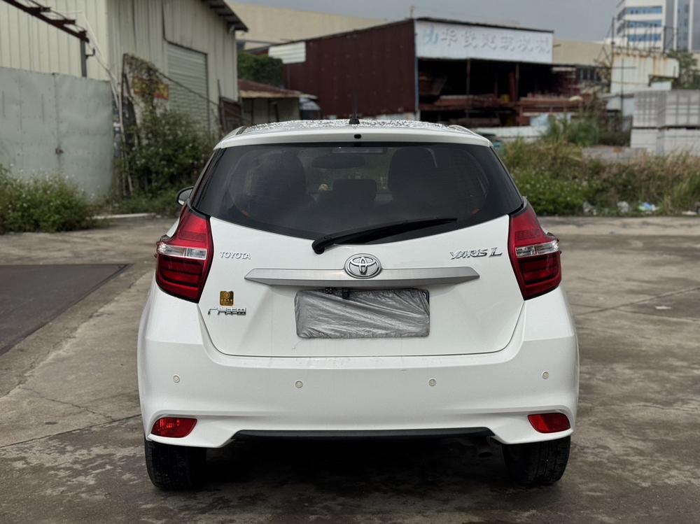 Toyota Yaris L