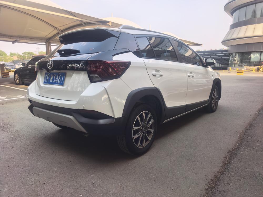 Toyota Yaris L