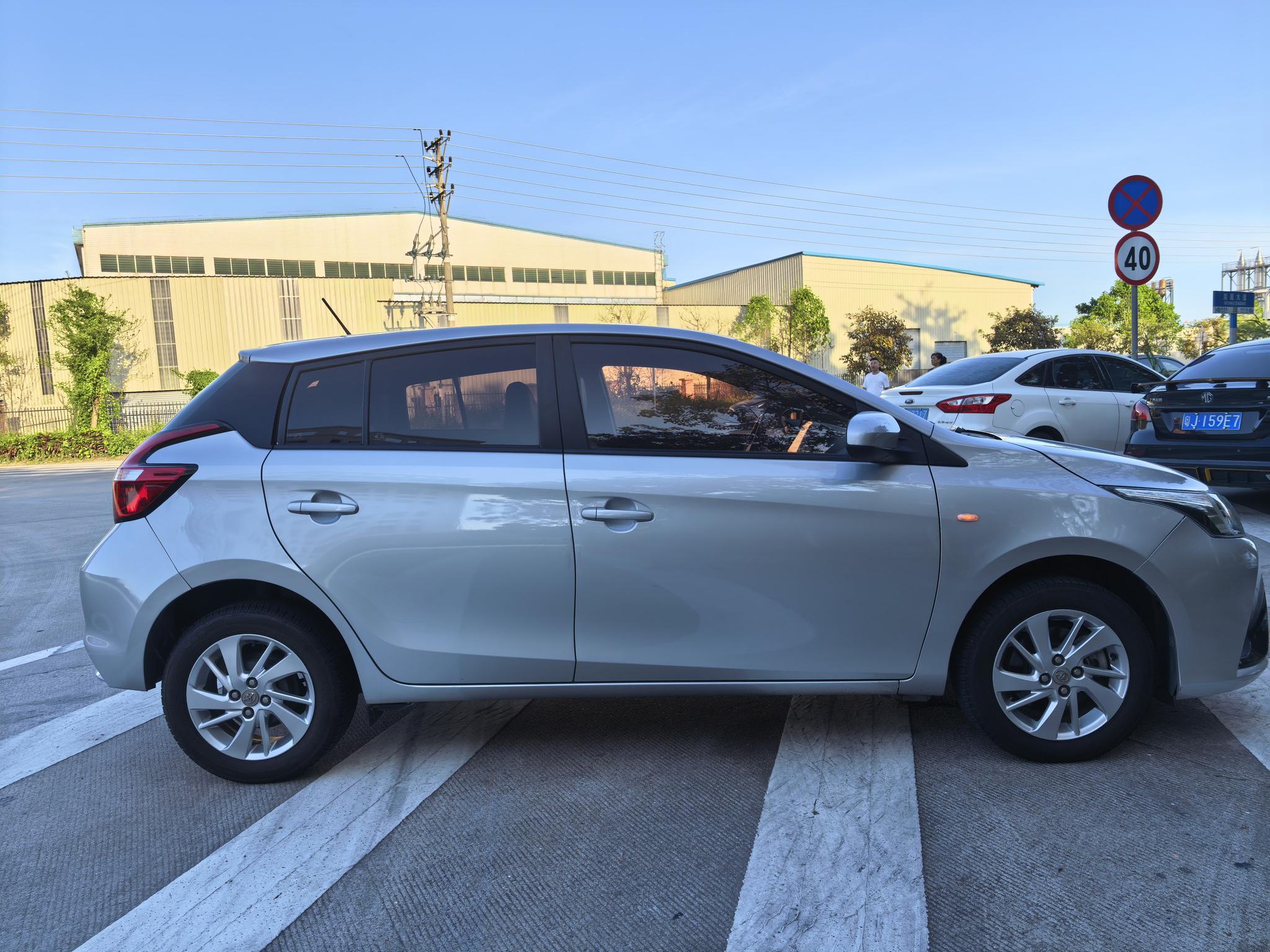 Toyota Yaris L