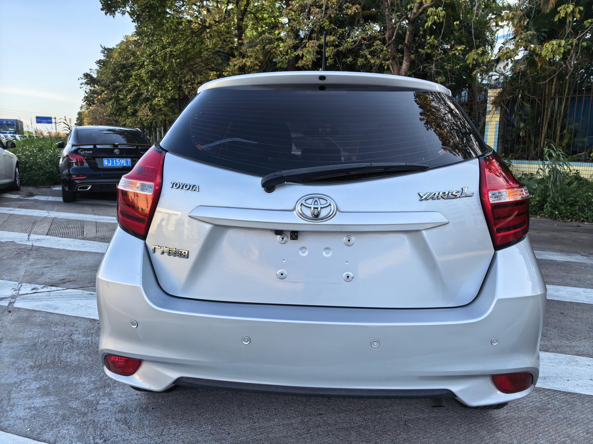 Toyota Yaris L