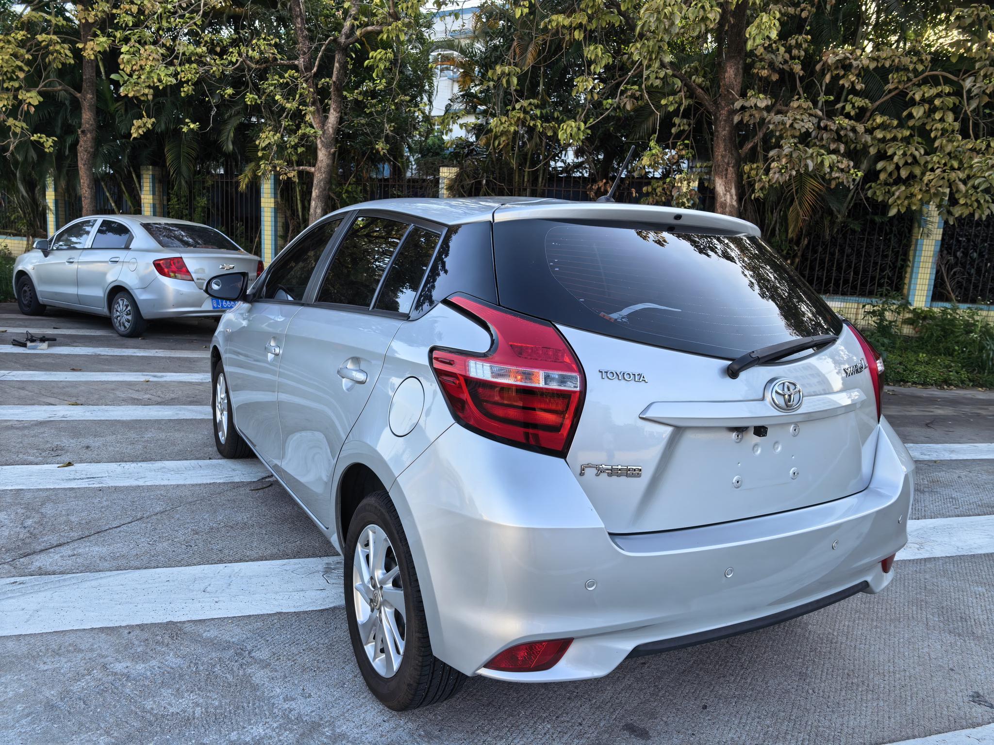 Toyota Yaris L