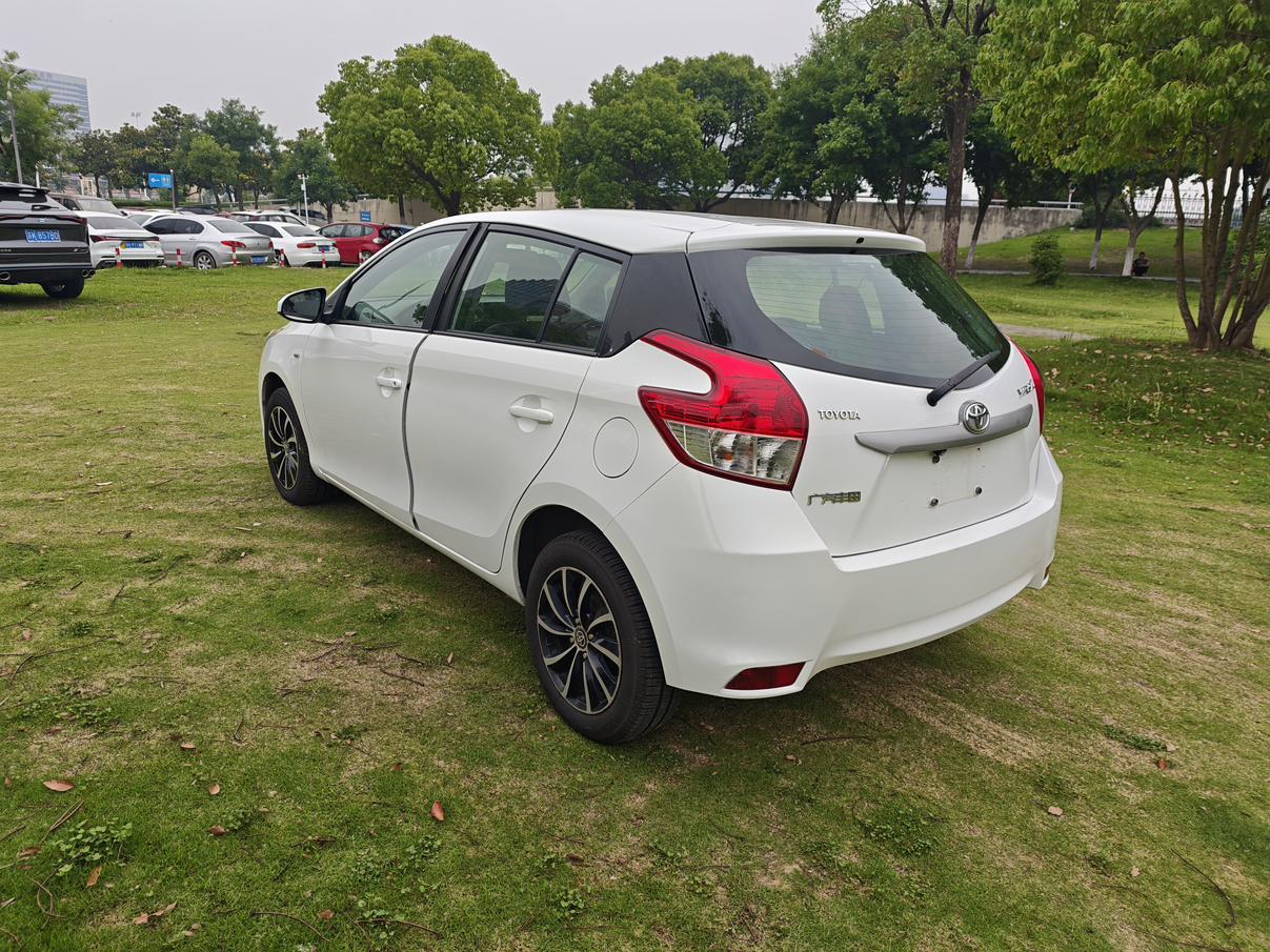 Toyota Yaris L