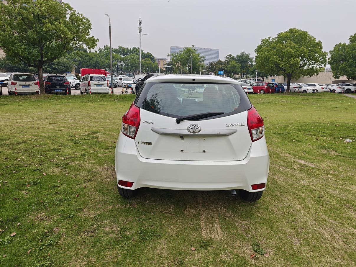 Toyota Yaris L