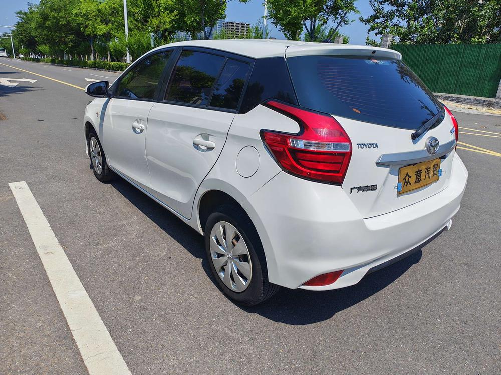 Toyota Yaris L