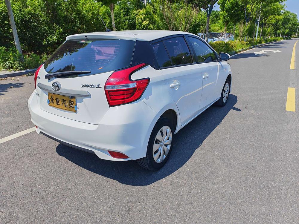 Toyota Yaris L