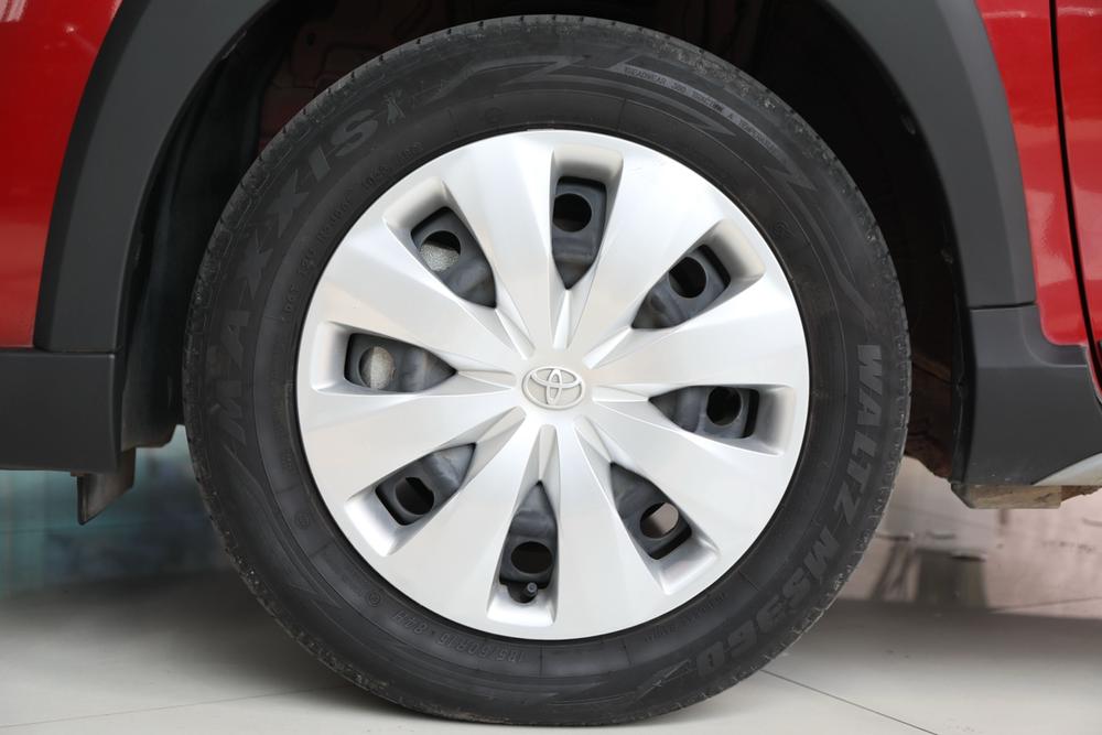 Toyota Yaris L