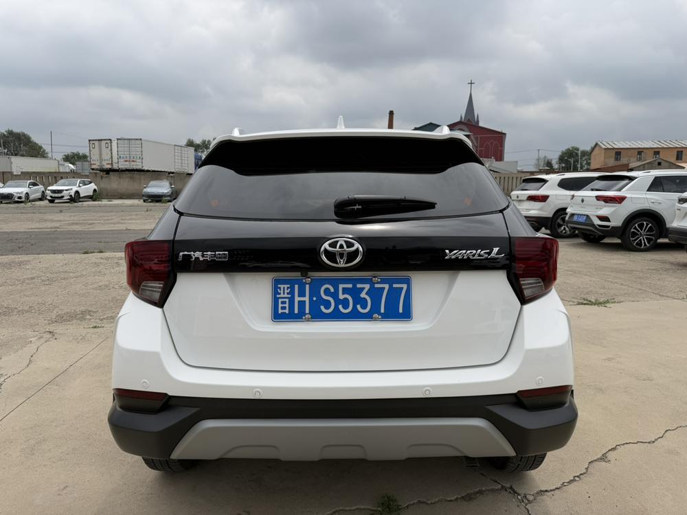 Toyota Yaris L