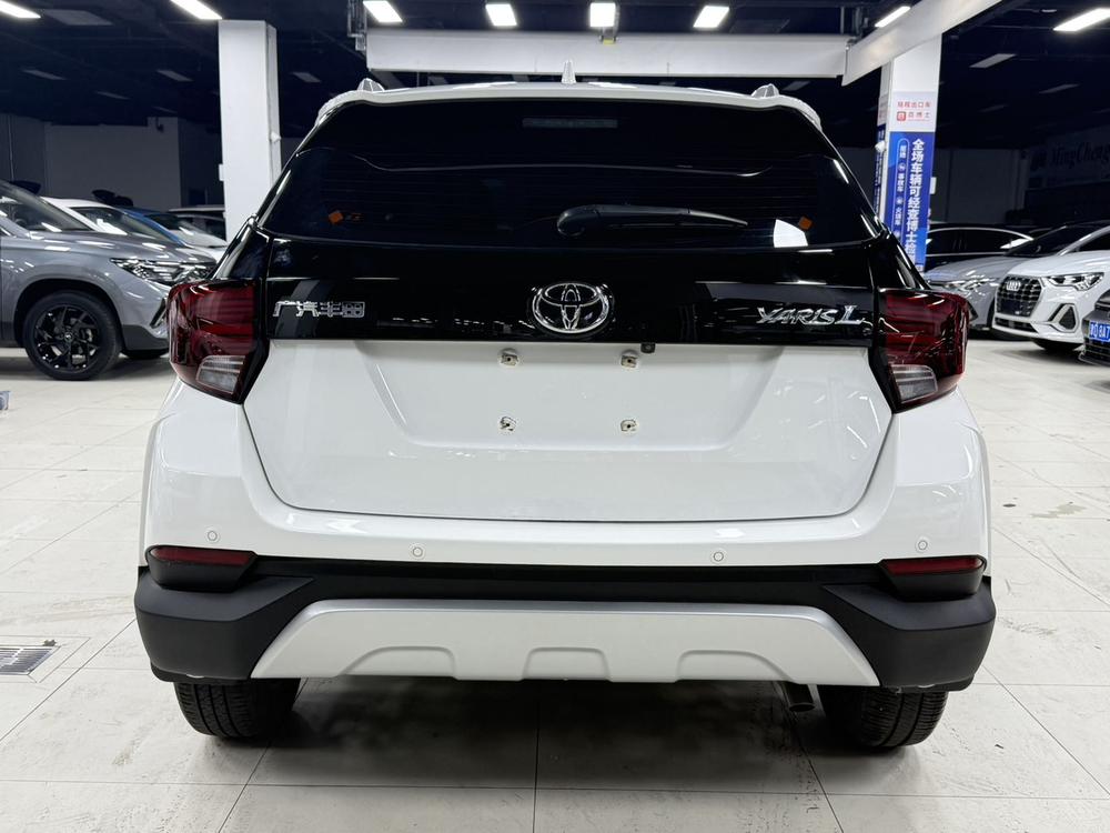 Toyota Yaris L