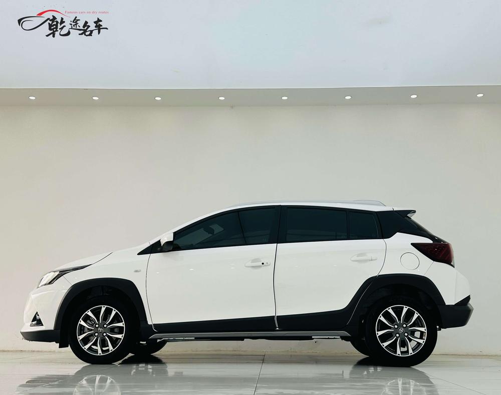 Toyota Yaris L