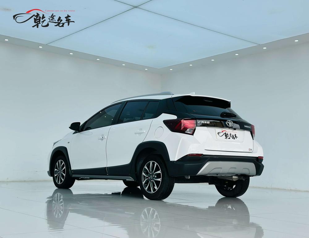 Toyota Yaris L