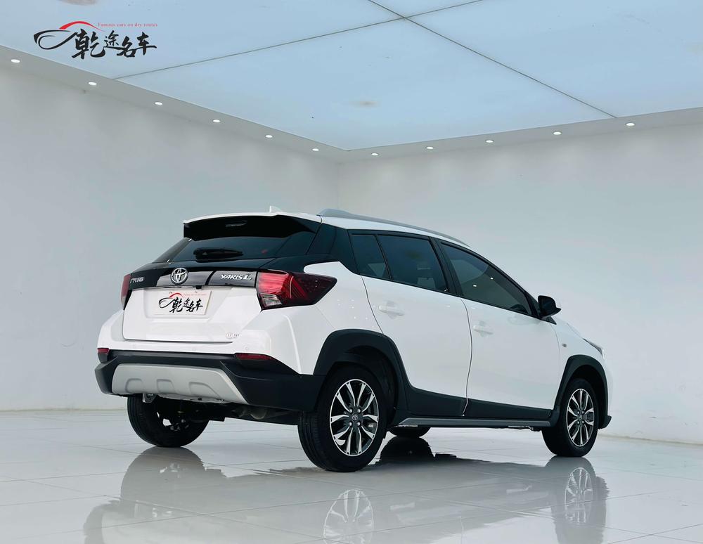 Toyota Yaris L
