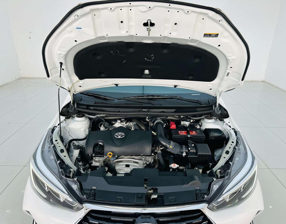 Toyota Yaris L