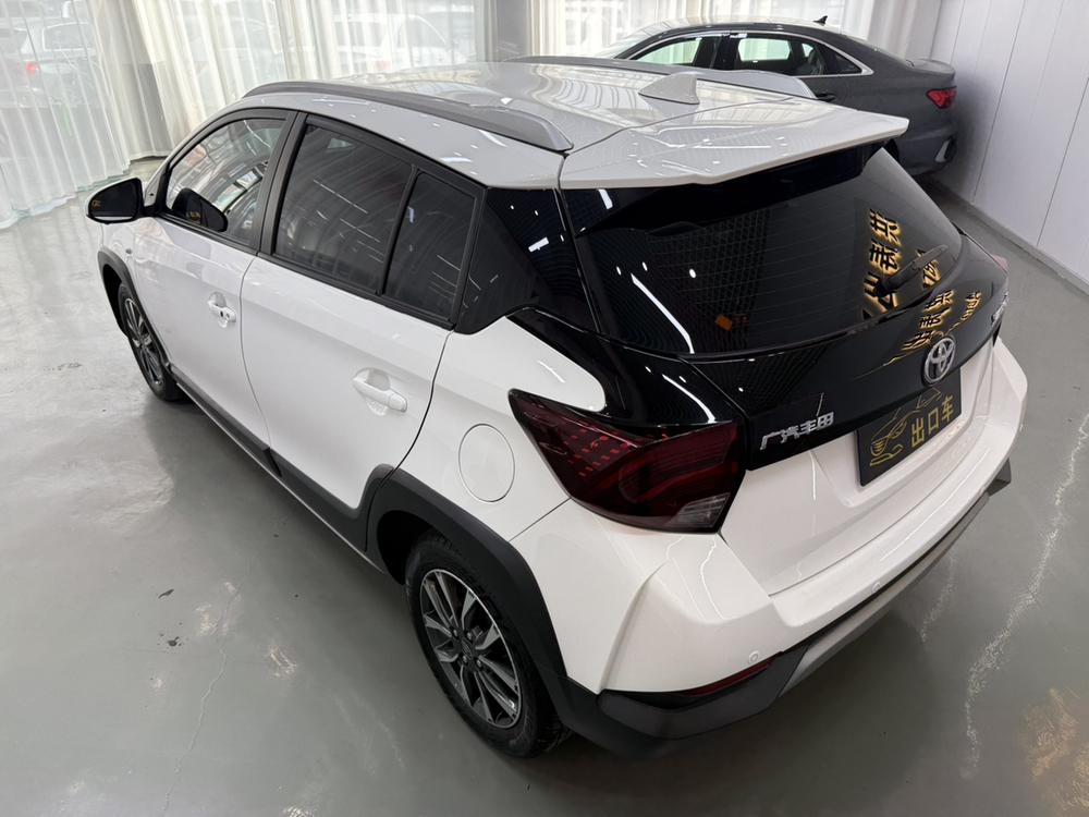 Toyota Yaris L