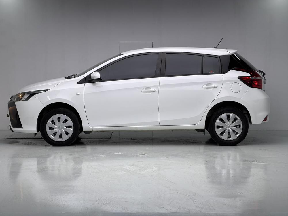 Toyota Yaris L